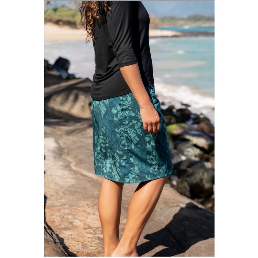 NWT RipSkirt Hawaii Camo Floral Green Wrap Skirt Length 3 XL Beach Vacation Swim - Picture 2 of 8